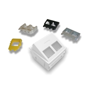 Plastron 45x45 incliné pour 2 connecteurs RJ45 : cliquez sur l’image pour voir les détails du produit